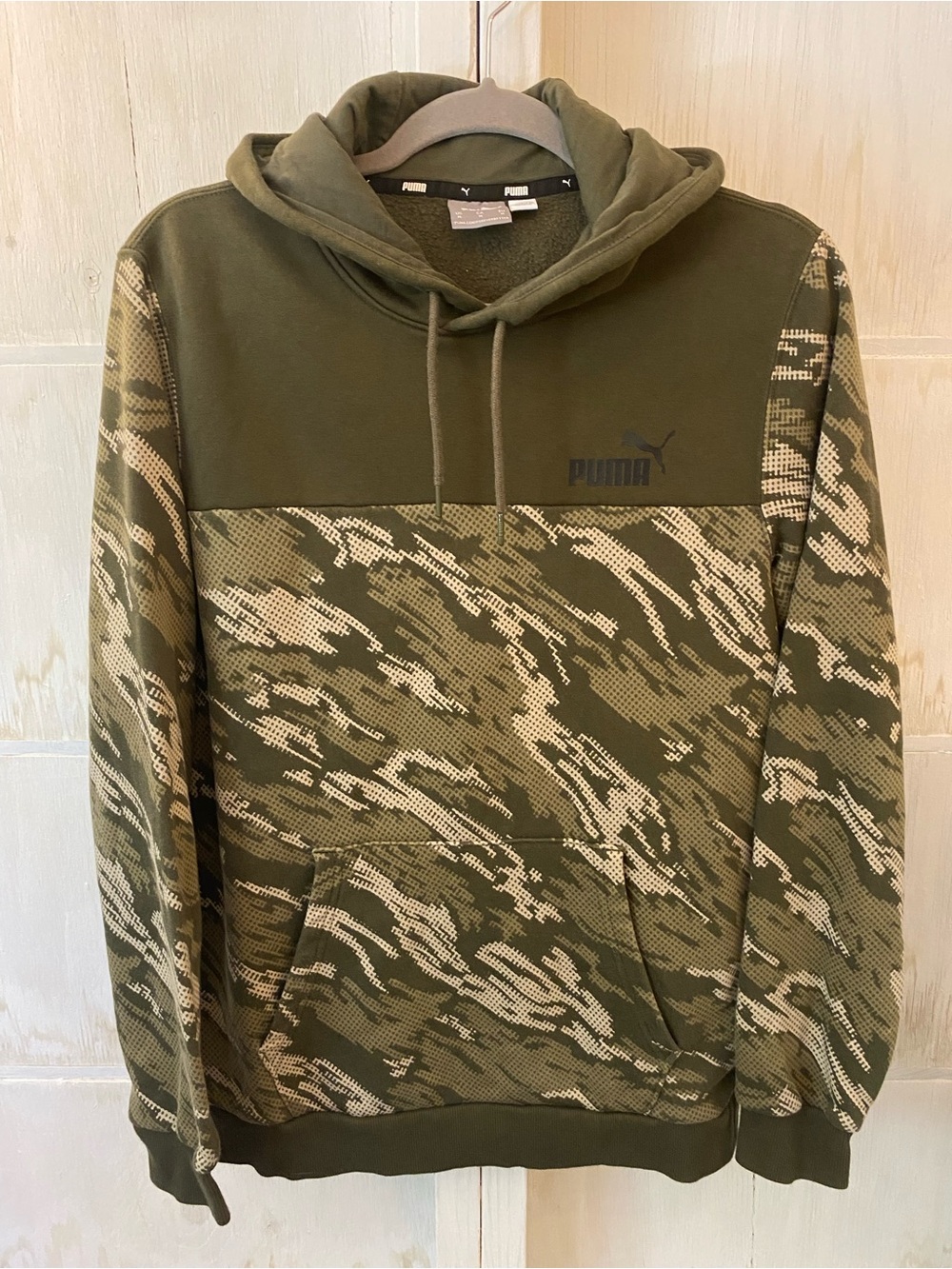 Puma Olive Green Camo Pullover Men's Medium Hoodie Outdoor Fall
